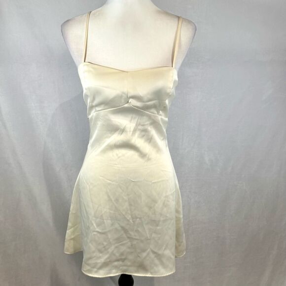 Urban Outfitters off white light before dark bow back mini dress size small - Picture 4 of 9